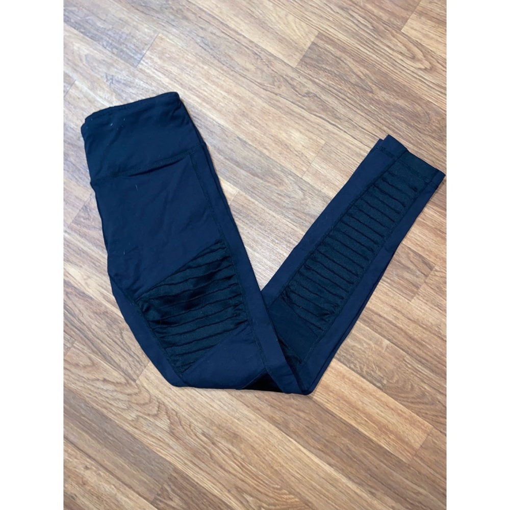 Black Textured Leggings